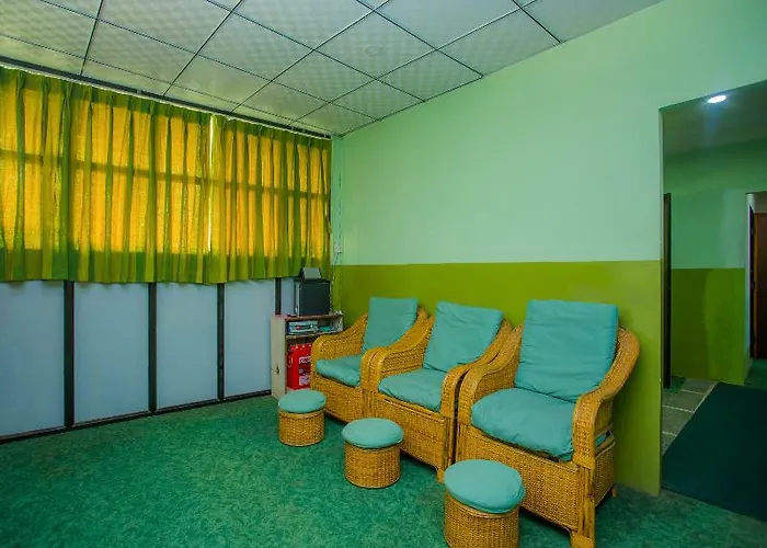Oyo 266 Grand Stupa Hotel